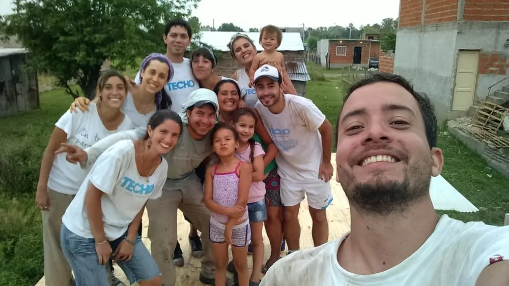 Selfie del equipo con la familia